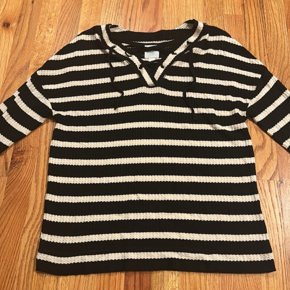 Sunday Women's Knit Top - Picture 2 of 5